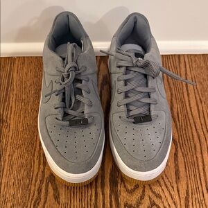 Nike Women’s AF1 in Cool Grey